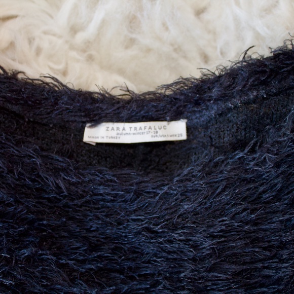 Zara Black, fuzzy sweater - Picture 2 of 2